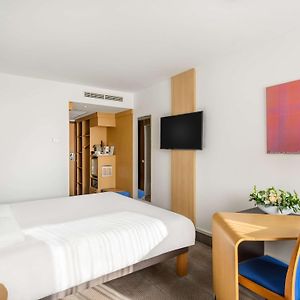 Executive Room 1 or